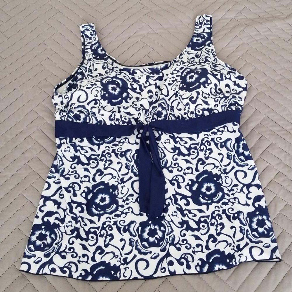 Blue and Whote Tankini Top Size XXXL